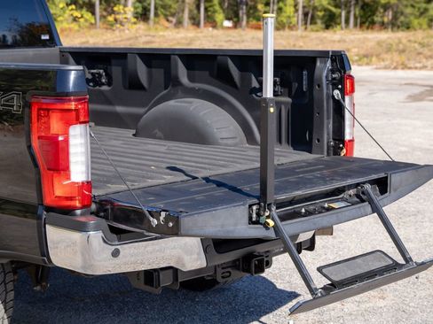 Used 2019 Ford F250 Lariat w/ Lariat Ultimate Package image 56