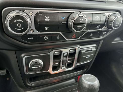 Used 2023 Jeep Gladiator Sport image 27