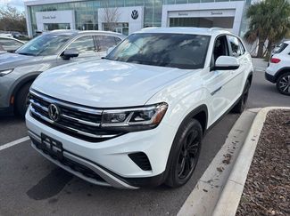 Certified 2023 Volkswagen Atlas Cross Sport SE w/ Black Wheel Package 360° Tour
