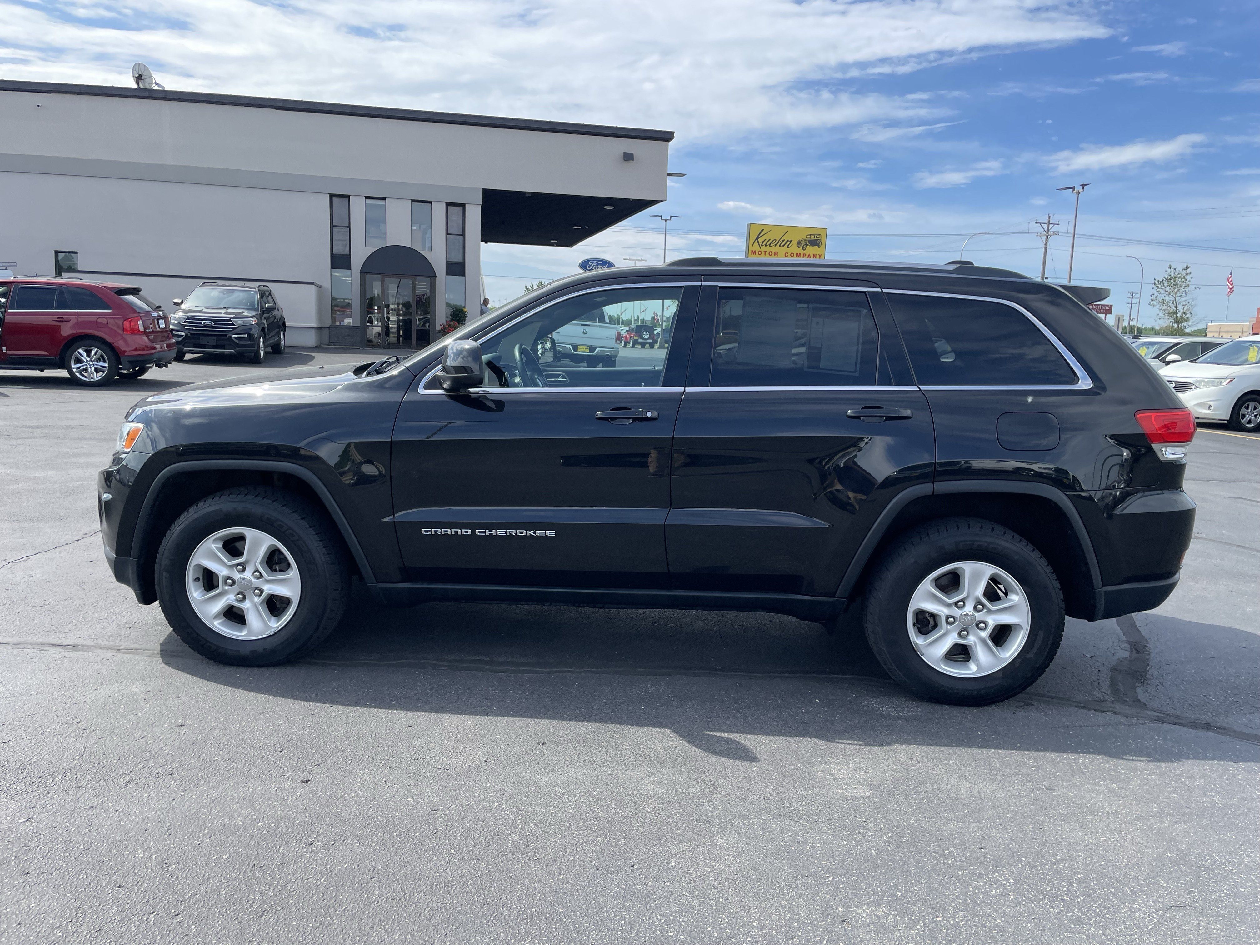 Used 2015 Jeep Grand Cherokee Laredo w/ Quick Order Package 23E AWD/4WD image 5