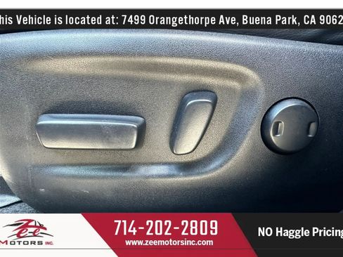 Used 2015 Toyota RAV4 Limited FWD image 44