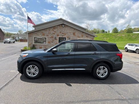 Used 2023 Ford Explorer XLT w/ Equipment Group 202A AWD/4WD image 2