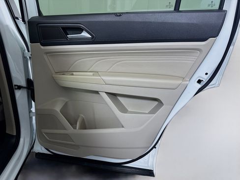 Used 2021 Volkswagen Atlas SE FWD image 28