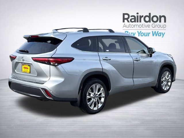 Used 2022 Toyota Highlander Limited AWD/4WD image 7