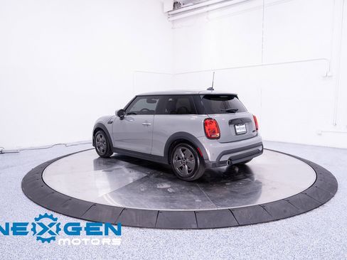 Used 2023 MINI Cooper 2-Door Hardtop image 32