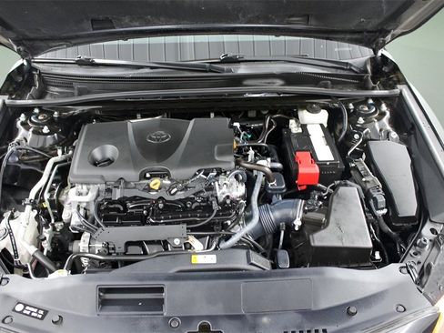 Used 2021 Toyota Camry SE image 28