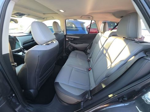Used 2025 Subaru Outback Limited image 9