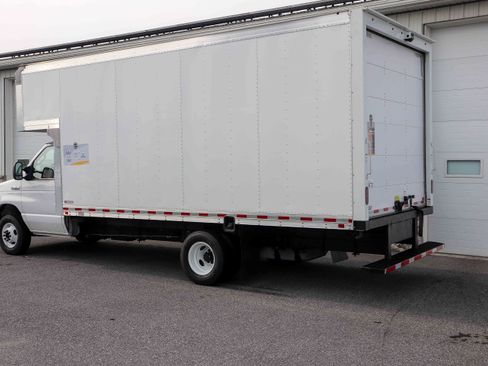 Used 2021 Ford E-450 and Econoline 450 Super Duty w/ Power Windows & Locks Group RWD image 5