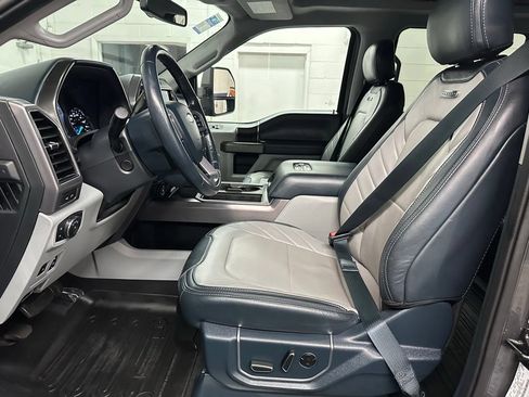 Used 2022 Ford F350 Limited AWD/4WD image 19