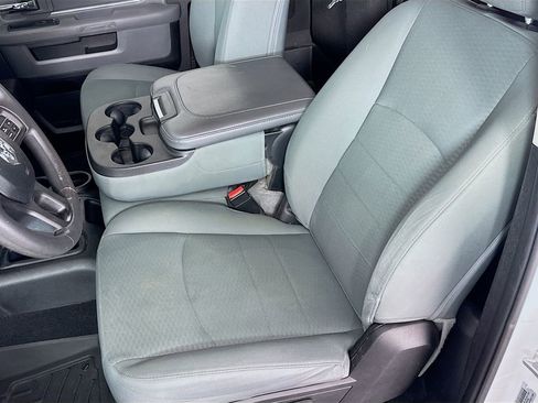 Used 2018 RAM 2500 Tradesman w/ Chrome Appearance Group image 18