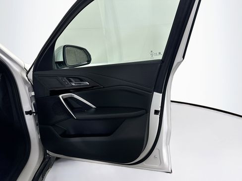 Used 2025 BMW X1 xDrive28i image 32