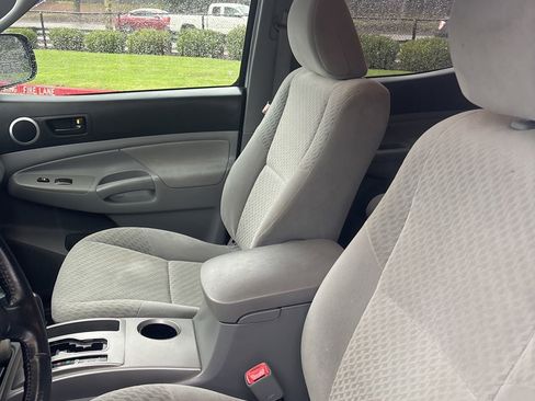 Used 2009 Toyota Tacoma PreRunner image 19