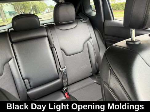 Certified 2022 Jeep Compass Altitude image 16