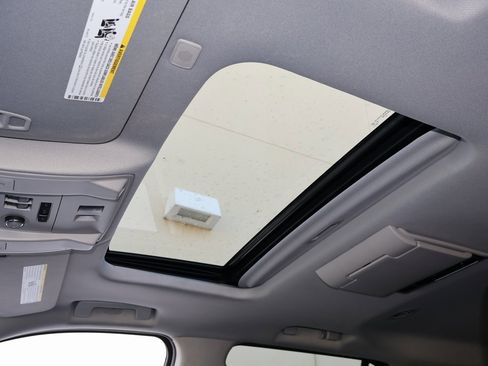 Used 2019 Cadillac Escalade Premium Luxury image 31