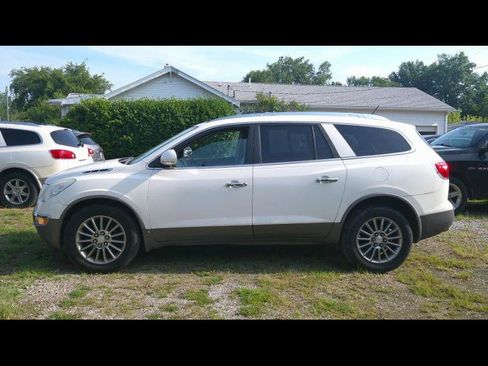 Used 2010 Buick Enclave CXL w/ Trailering Provision Package FWD image 1