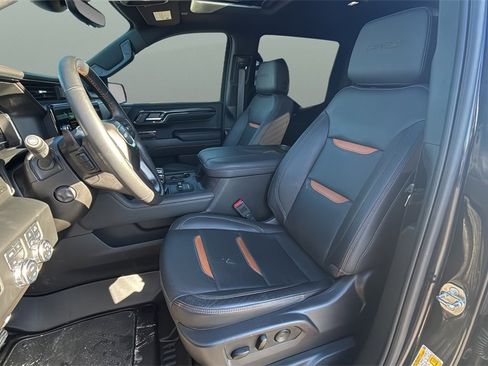 Used 2024 GMC Sierra 1500 AT4 w/ Technology Package image 8