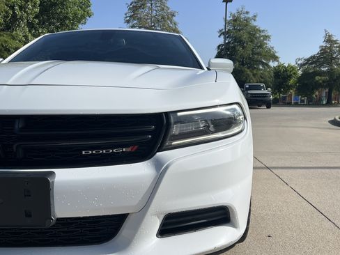 Used 2019 Dodge Charger SXT w/ Plus Group RWD image 5