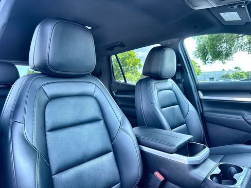 Used 2026 GMC Terrain Elevation w/ Elevation Premium Package FWD image 27