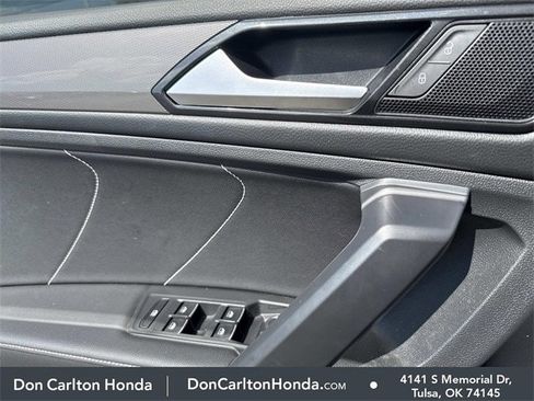 Used 2024 Volkswagen Tiguan SE image 8