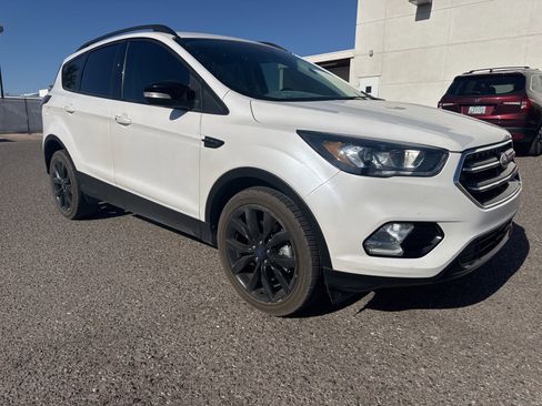Used 2017 Ford Escape Titanium FWD image 1