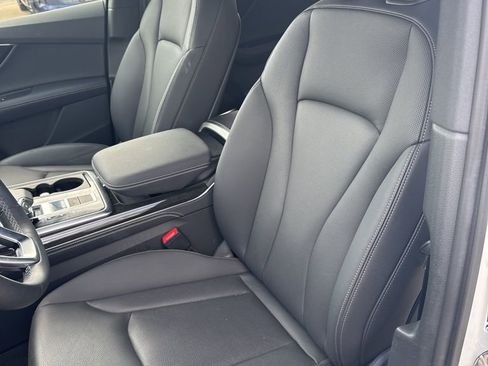 Used 2025 Audi Q7 3.0T Premium Plus w/ Premium Plus Package image 9