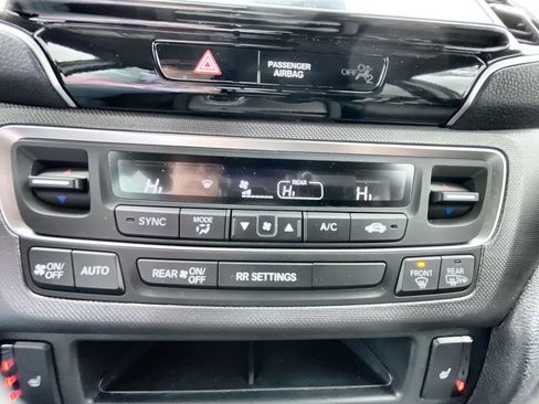 Used 2025 Honda Ridgeline RTL image 17