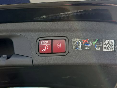 Used 2025 Mercedes-Benz GLE 350 4MATIC image 7