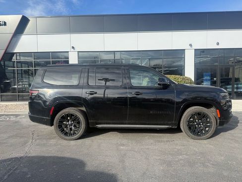 Used 2023 Jeep Wagoneer Series II w/ Convenience Group I image 8