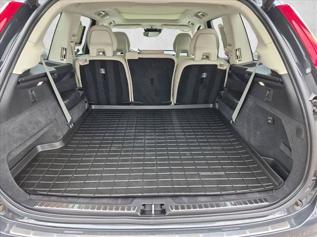 Used 2021 Volvo XC90 T6 Momentum w/ Protection Package Premier AWD/4WD image 6