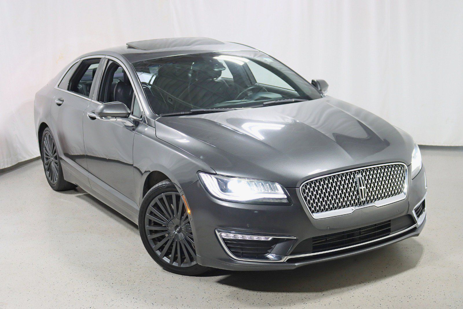 Used 2018 Lincoln MKZ Reserve w/ Technology Package AWD/4WD image 6