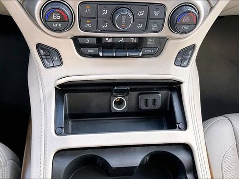 Used 2019 GMC Yukon Denali w/ Enhanced Security Package AWD/4WD image 32