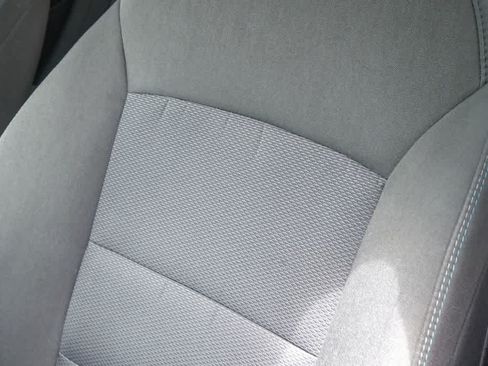 Used 2018 Chevrolet Cruze LT FWD image 12