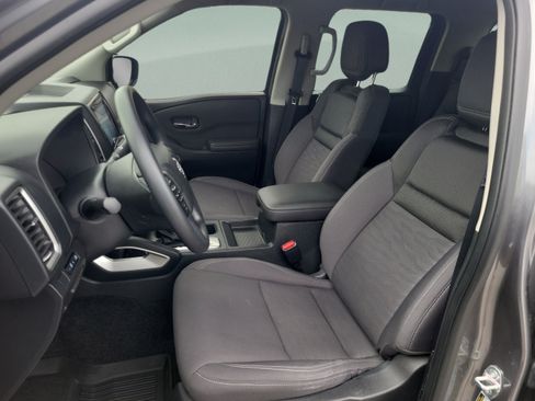 Certified 2024 Nissan Frontier SV RWD image 14