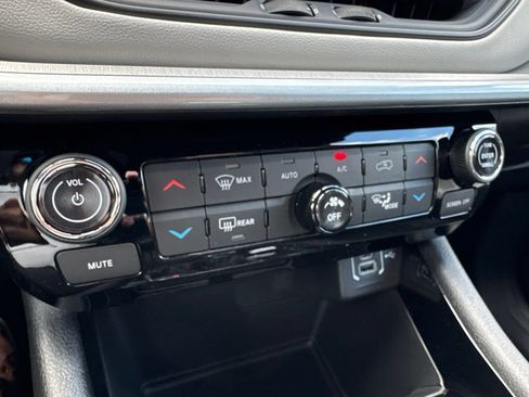 New 2026 Jeep Compass Limited AWD/4WD image 15