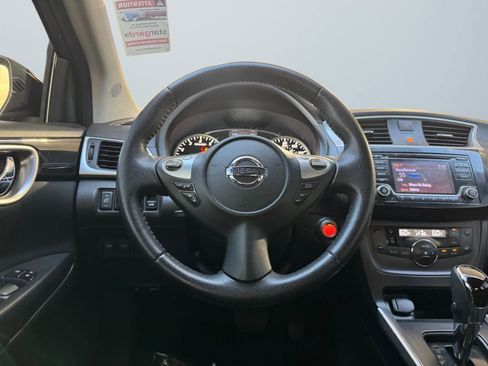Used 2018 Nissan Sentra SV FWD image 11