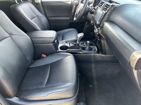 Used 2021 Toyota 4Runner TRD Off-Road Premium AWD/4WD image 12