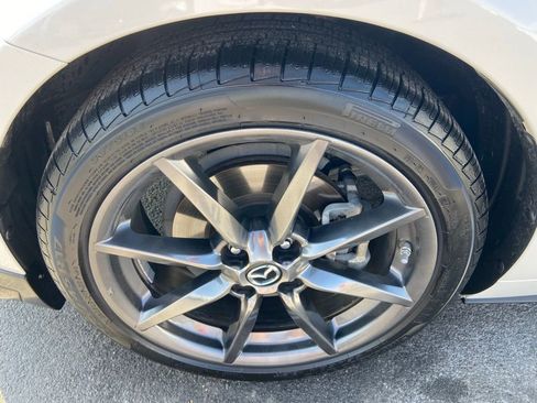 Used 2018 MAZDA MX-5 Miata Grand Touring image 16