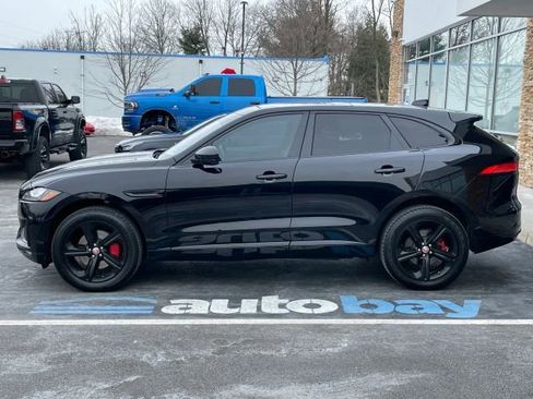 Used 2019 Jaguar F-PACE S image 13