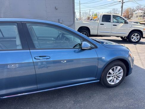 Used 2016 Volkswagen Golf S FWD image 10