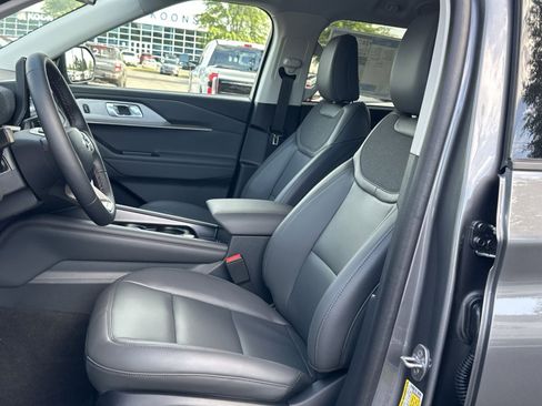 New 2025 Ford Explorer Active w/ Active Comfort Package image 12
