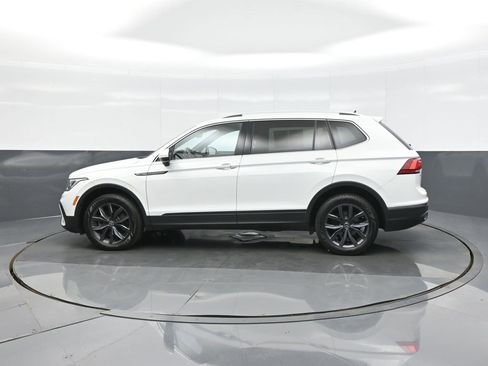 Used 2022 Volkswagen Tiguan SE image 4