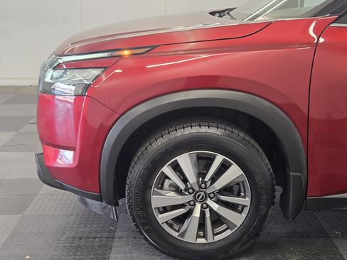 Used 2022 Nissan Pathfinder SL AWD/4WD image 9