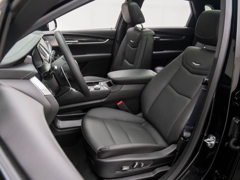 New 2026 Cadillac XT5 Sportv w/ LPO, Floor Liner Package image 10