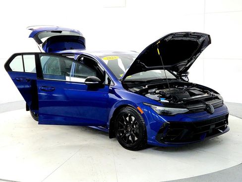 Used 2025 Volkswagen Golf R Black Edition image 12