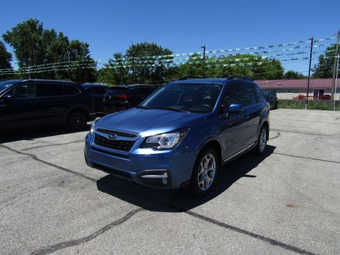 Used 2018 Subaru Forester 2.5i Touring AWD/4WD image 3