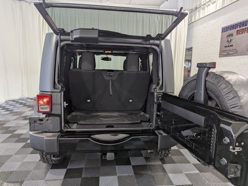Used 2016 Jeep Wrangler Sport AWD/4WD image 10