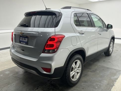 Used 2017 Chevrolet Trax LT w/ LT Convenience Package image 4