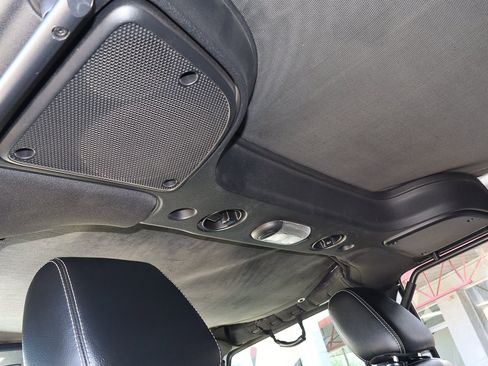 Used 2017 Jeep Wrangler Unlimited Sahara w/ Connectivity Group image 25