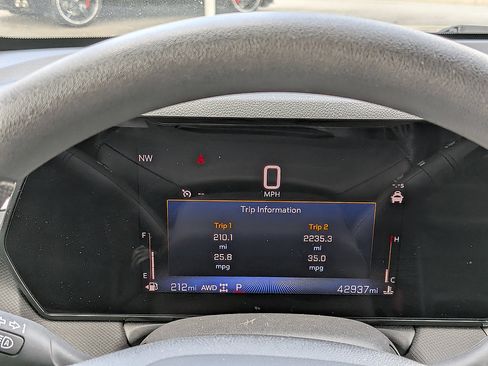 Certified 2025 Chevrolet TrailBlazer LT AWD/4WD image 24