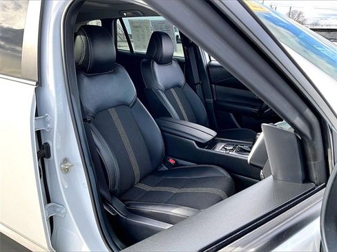 Used 2025 MAZDA CX-50 AWD 2.5 S w/ Premium Package image 11